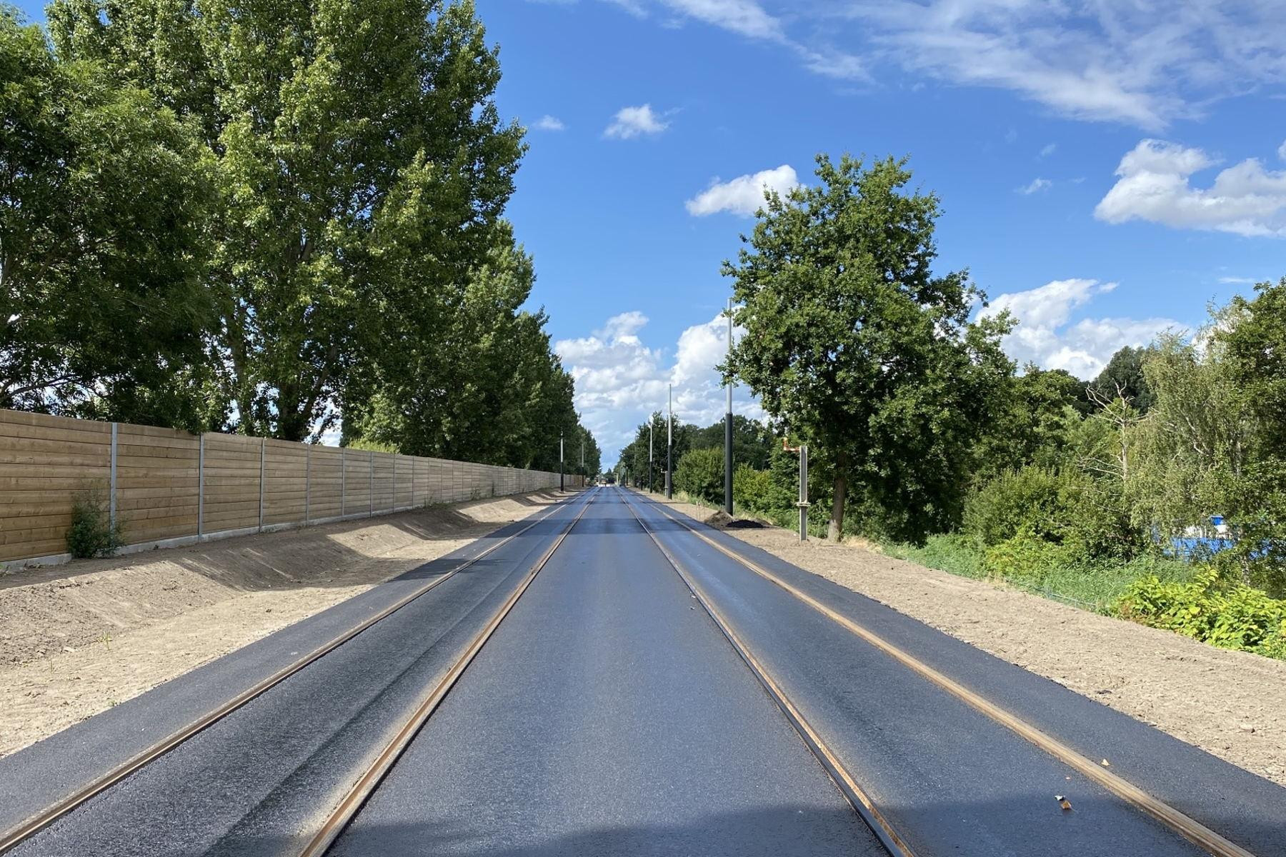 6319f11b53ee4c3aa6b015ed_uithoornlijn 1