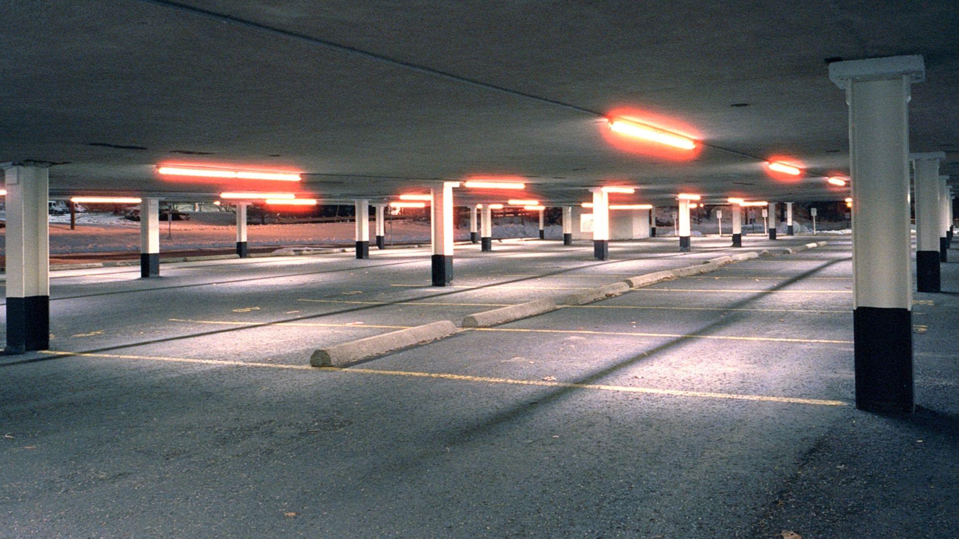 616ed8ebd2d6ab9634da813c_parkeer - hubs - mobiliteit - garage