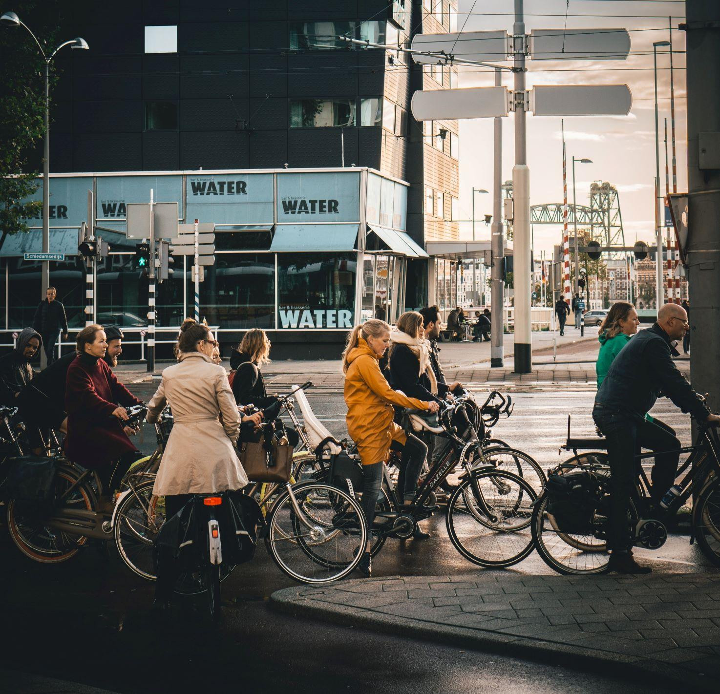 628b473c172bff3cc85927d2_Deelfiets -deelauto - mobiliteitsbeleid - Rotterdam2