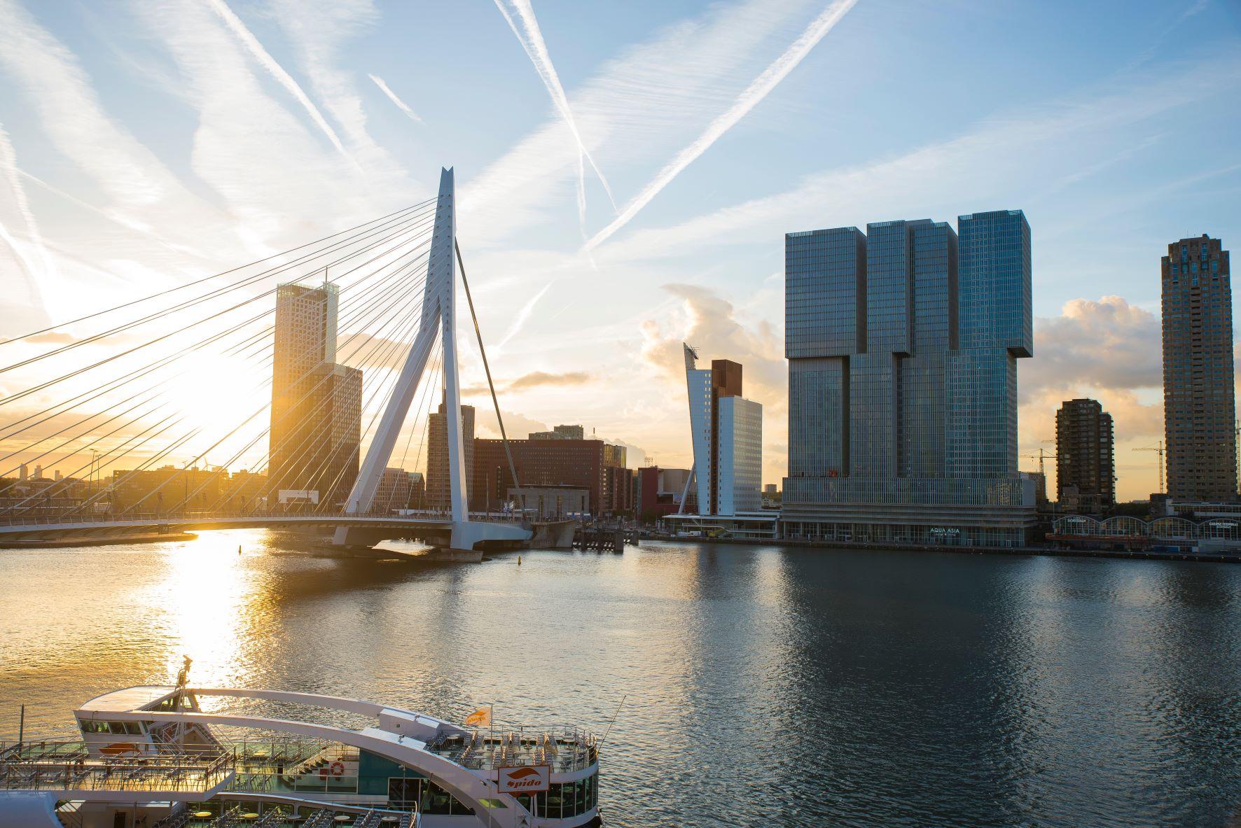 62de72921d5cb819617e9d92_Smart mobility - rotterdam