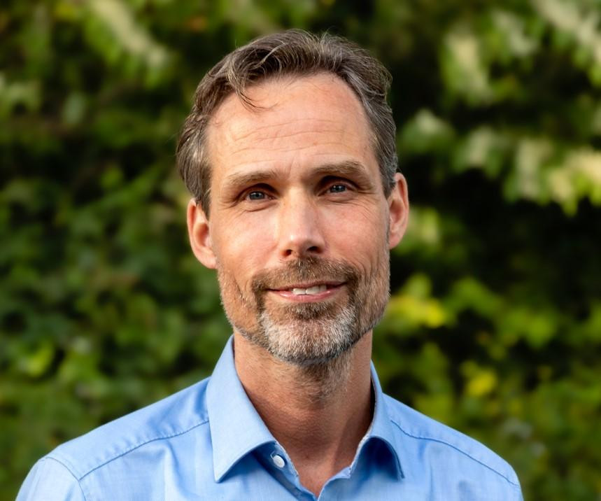 655e2f88a0d59a927dc4ceb8_emiel nieuw 4