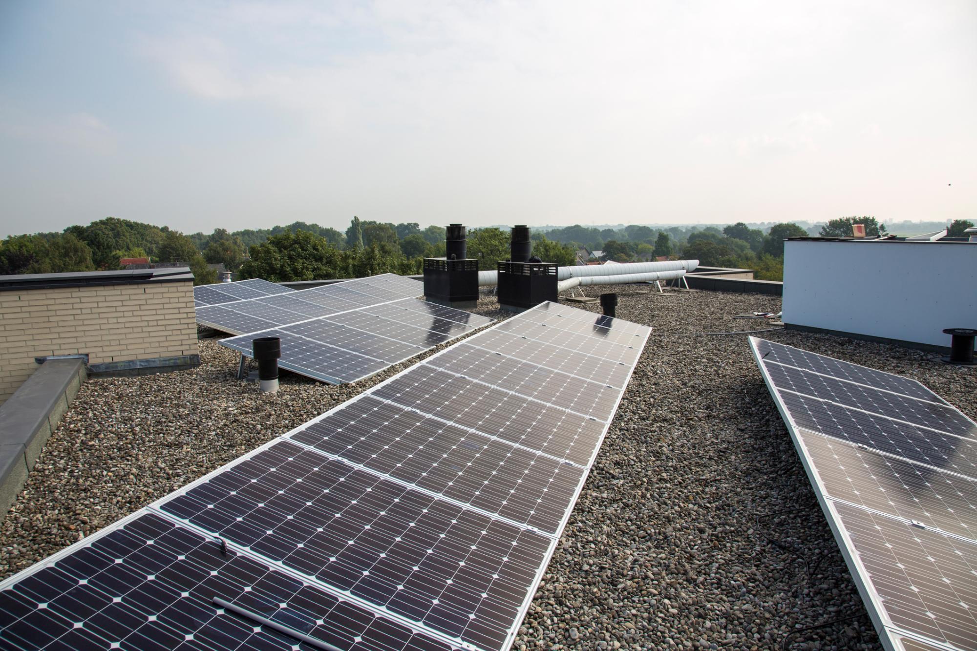 69e633585e489a4517fcc5bb_zonnepanelen